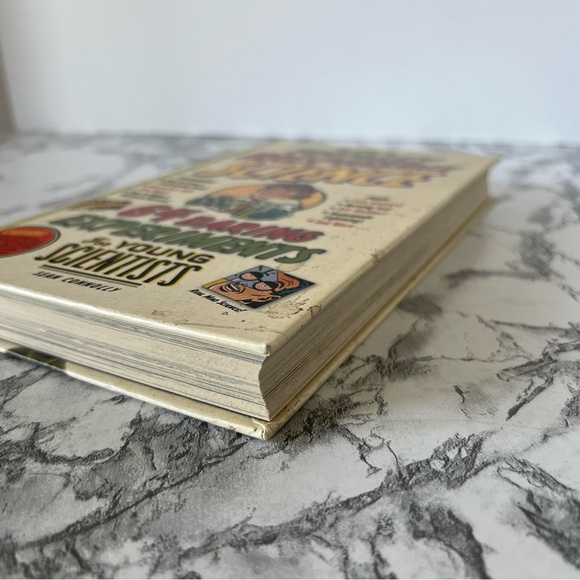 The Book of Totally Irresponsible Science: 64 Daring Experiments - Picture 3 of 8